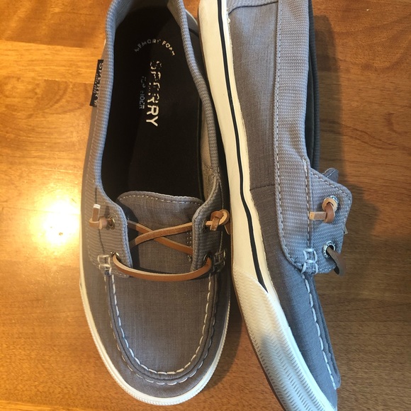 Women’s Sperry Sneakers - Picture 2 of 5